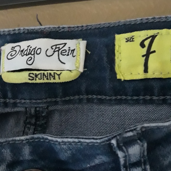 Dark washed skinny jeans(acid washed) - Picture 2 of 3